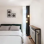 Happy Day Apartment, By Cohost Lejlighed *