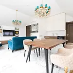 Happy Day Apartment, By Cohost *