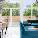 Lejlighed Happy Day Apartment, By Cohost