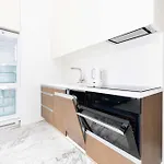 Happy Day Apartment, By Cohost * Palanga