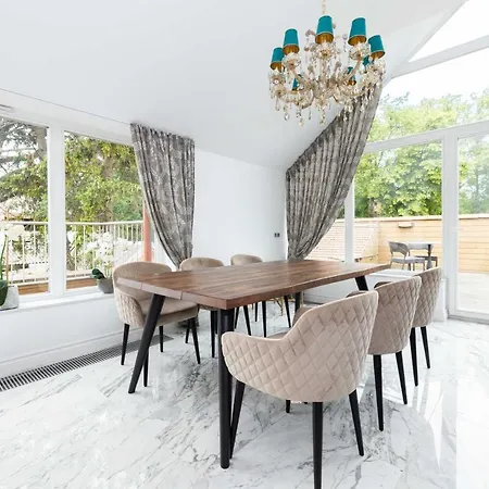 Апартаменти Happy Day Apartment, By Cohost Паланга