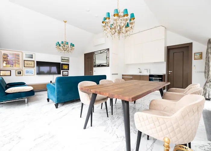 Happy Day Apartment, By Cohost *