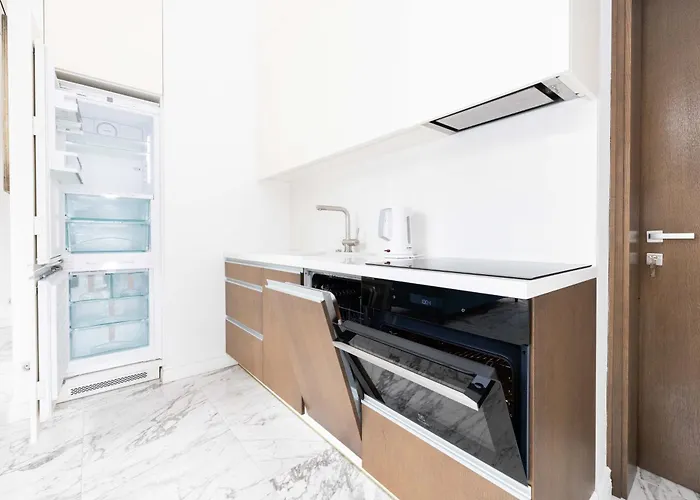 Happy Day Apartment, By Cohost * Palanga